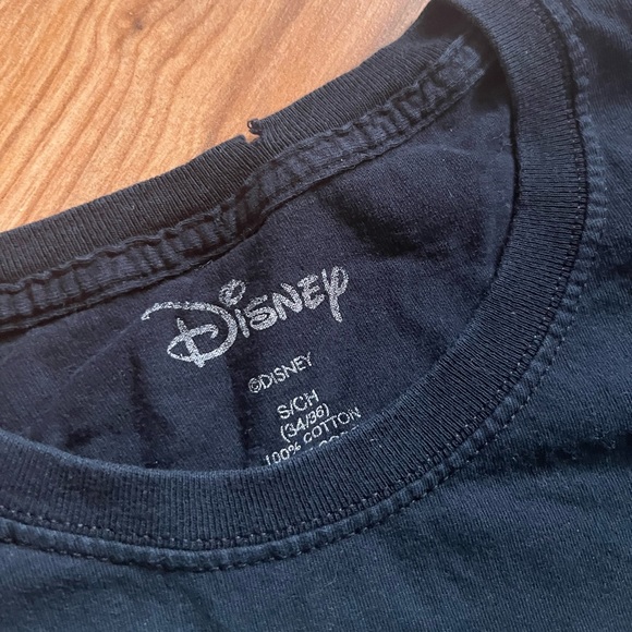Rare 2020’s Disney COVID T-shirt - Picture 2 of 4